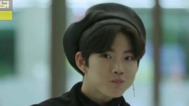 베레모야 준규 머리에서 떨어지지마 | 인스티즈