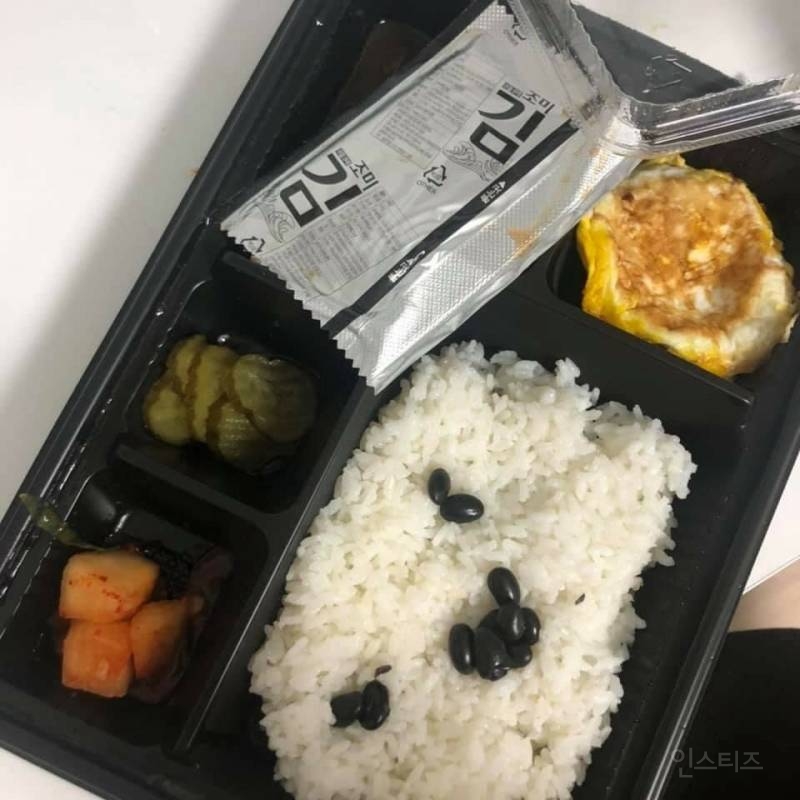 코로나로 격리 된 군인들 식사 | 인스티즈