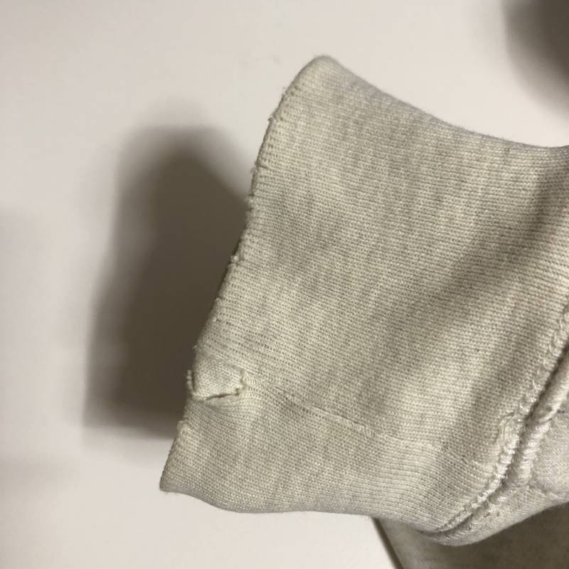 나 내가 좋아하는 후집 소매부분ㅇ ㅣ 헤졌는데 보내줘야 하나..? | 인스티즈