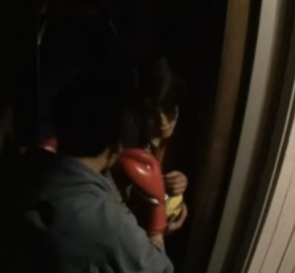 방탄 지민 술 취해서 축구공 세상 소중하게 들고있는거 너무 웃김ㅜㅜㅜㅠ | 인스티즈