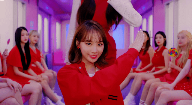 김채원 김민주 페어안무 자랑 | 인스티즈