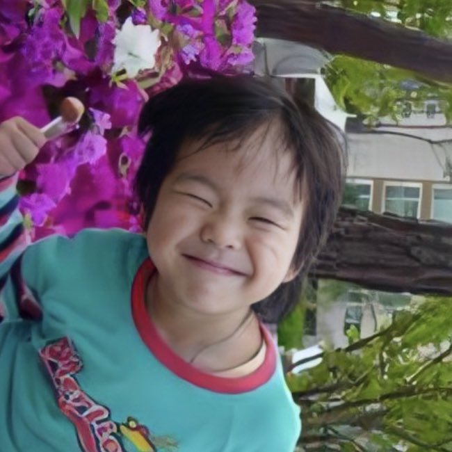 이렇게까지 웃으며 사진 찍는 아가 처음 봐 | 인스티즈