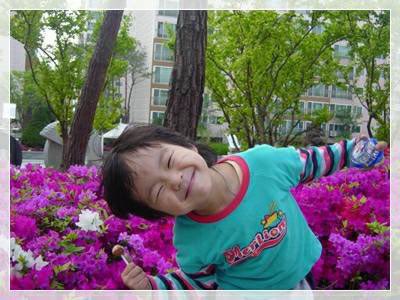 내 본진 어릴때 사진 보는데 진짜 키우기 힘들었을거같다 | 인스티즈