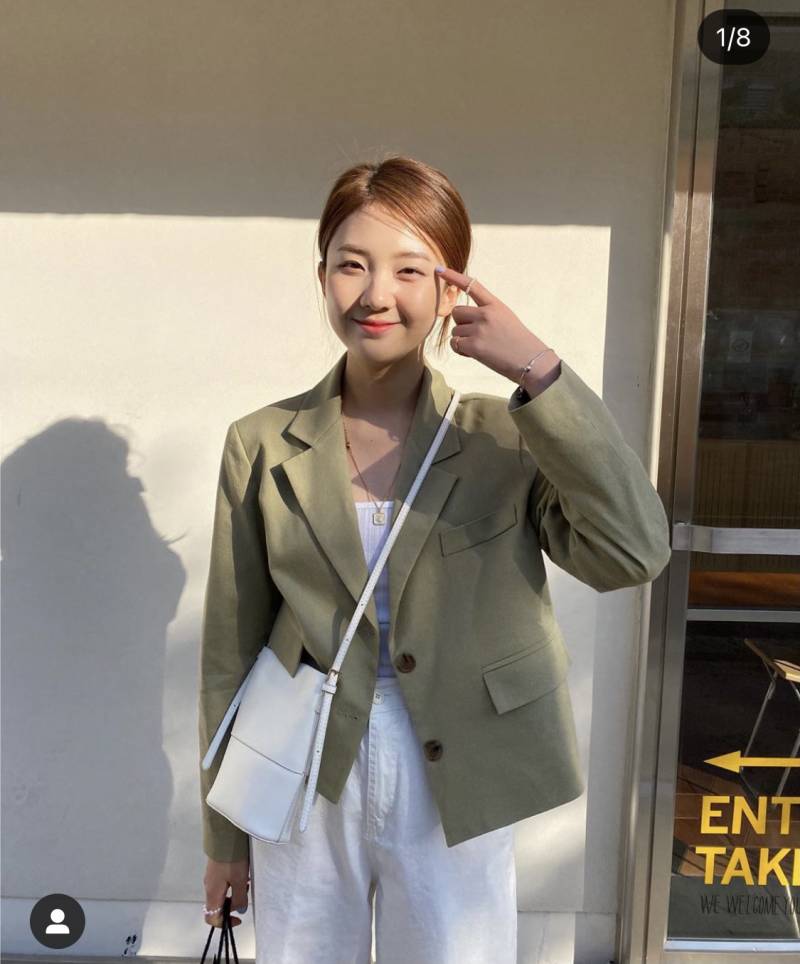 ❤️유이니 숏자켓 예쁜연카키색 팔아요❤️ 핏보장 | 인스티즈