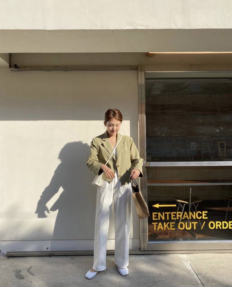 ❤️유이니 숏자켓 예쁜연카키색 팔아요❤️ 핏보장 | 인스티즈