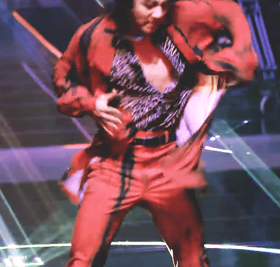 방탄에서 이런 섹시를 가장 처음 하는게 막내 정국일거라고 생각1도 못함 | 인스티즈