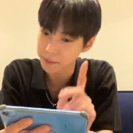 공명 도영 인스타 스토리도 대답하고 노는겈ㅋㅋ | 인스티즈