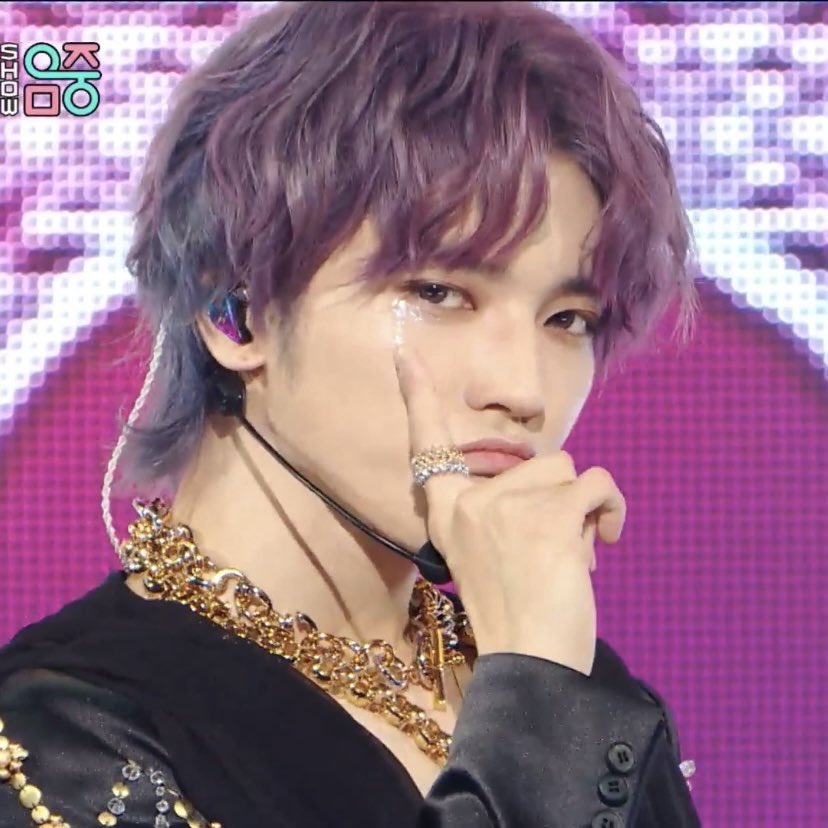 와 합성 보고 눈물 글리터 해준거면 .. 감사합니다 ㅠㅠ | 인스티즈