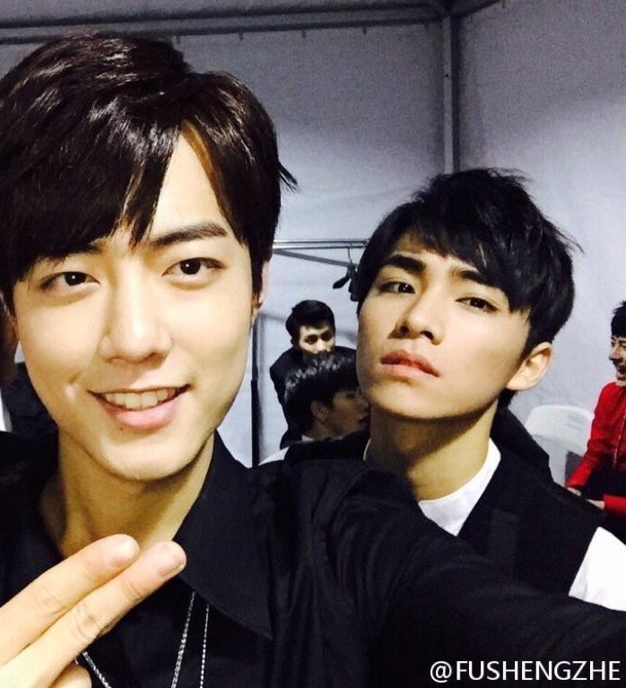 샤오...가 뭐가 있는걸까...샤오쥔 샤오잔 최고네... | 인스티즈