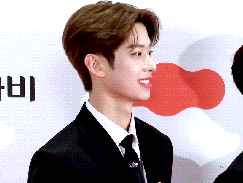 셀카보다 기사사진이 더 잘나오는 우리애.. | 인스티즈