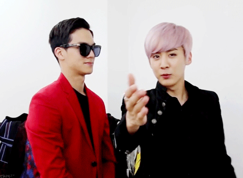 도토리 폰케이스 끼는 다람쥐🐿 | 인스티즈