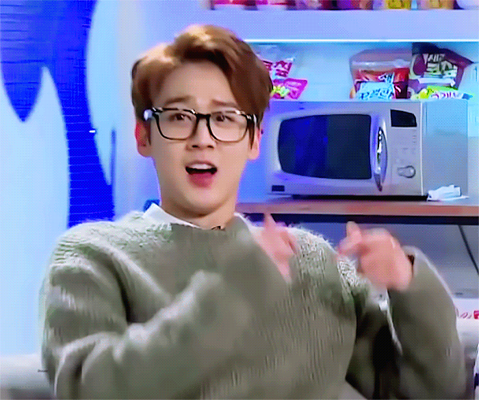 도토리 폰케이스 끼는 다람쥐🐿 | 인스티즈