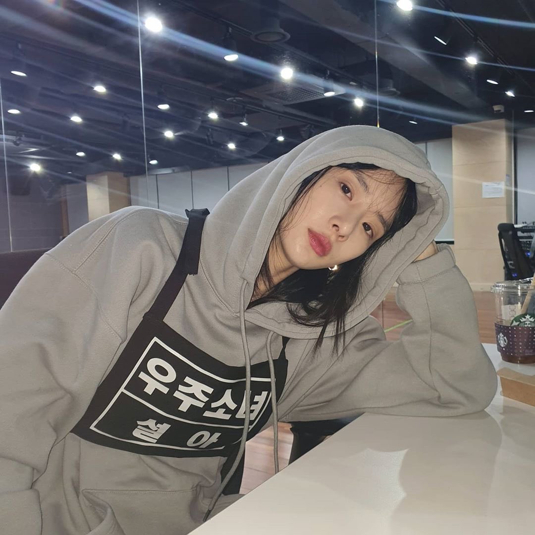 설아 특유의 나른한 분위기 너무 좋아..... | 인스티즈