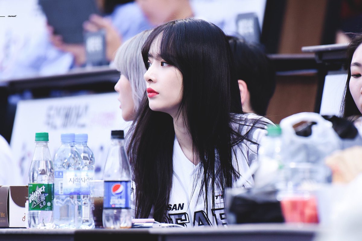 설아 특유의 나른한 분위기 너무 좋아..... | 인스티즈