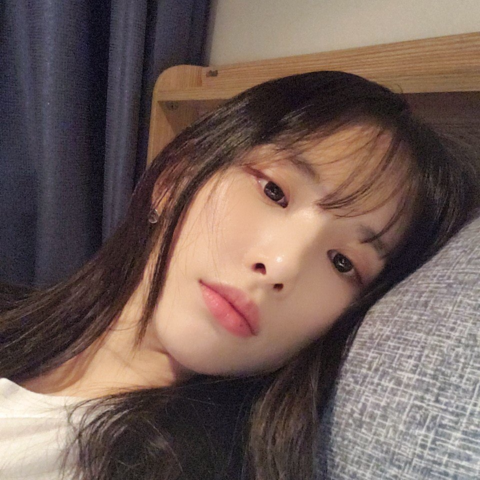 설아 특유의 나른한 분위기 너무 좋아..... | 인스티즈