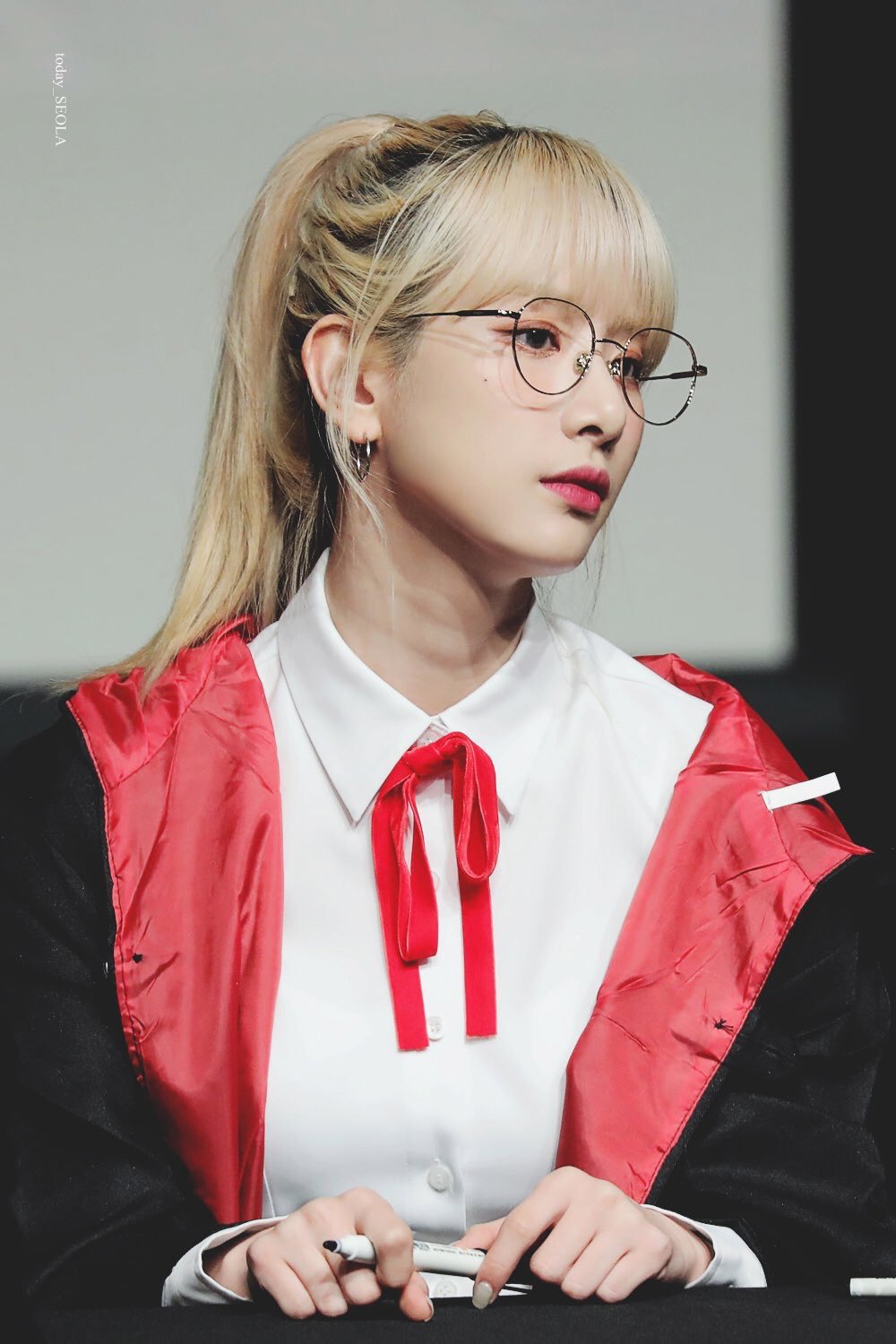 설아 특유의 나른한 분위기 너무 좋아..... | 인스티즈