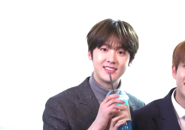 [잡담] 이거 누구야?ㅋㅋㅋㅋㅋㅋㅋㅋㅋㅋㅋ진실의 인중ㅋㅋㅋㅋㅋㅋㅋㅋㅋ | 인스티즈