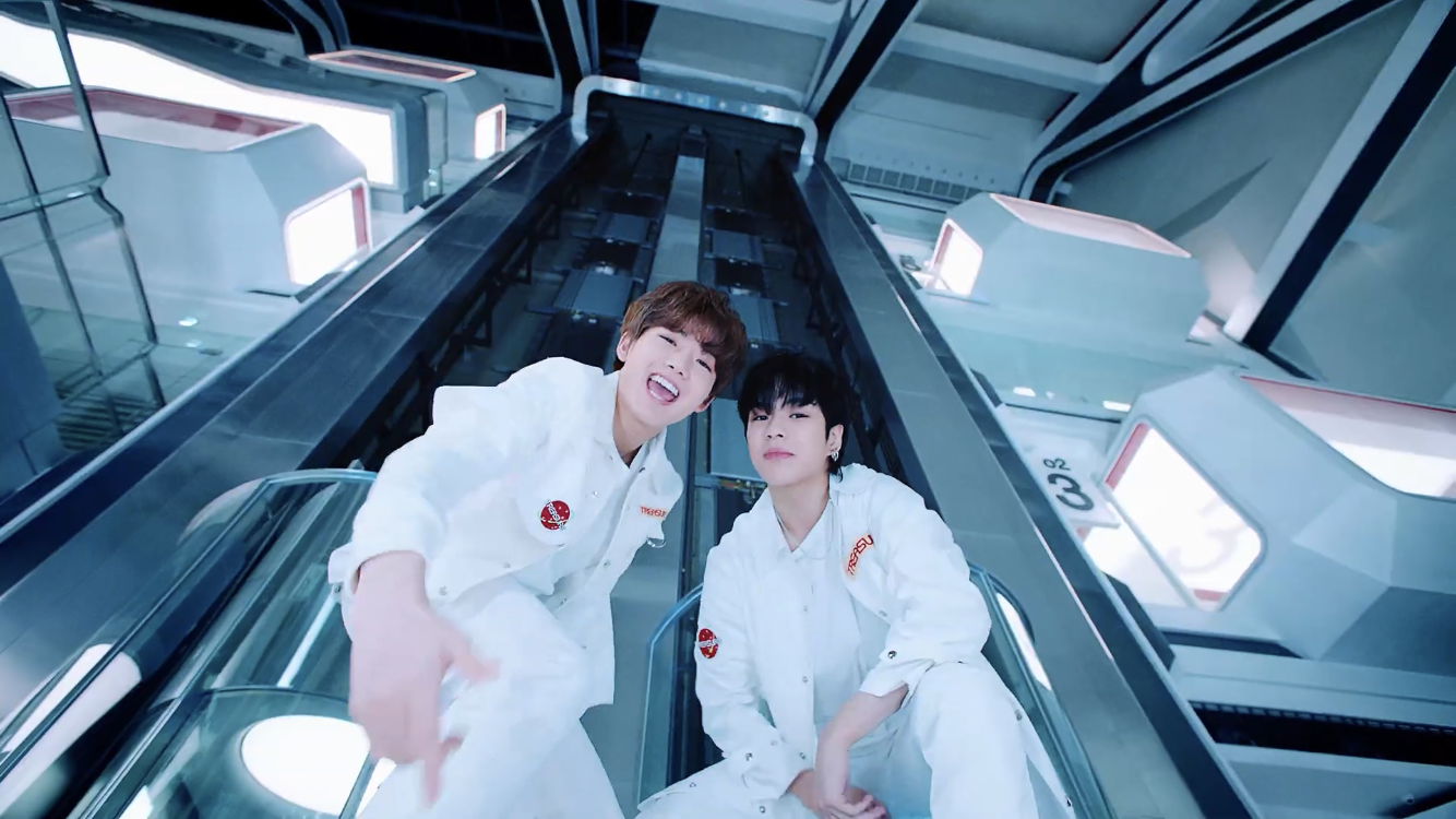 [잡담] 헐 트레저 뮤비 YG에서 찍은 것도 있구나 | 인스티즈