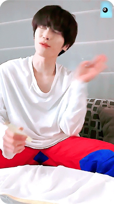 태용이 웃기고 귀엽고 작고 뽀짝한 짤 푼다(스압주의) | 인스티즈