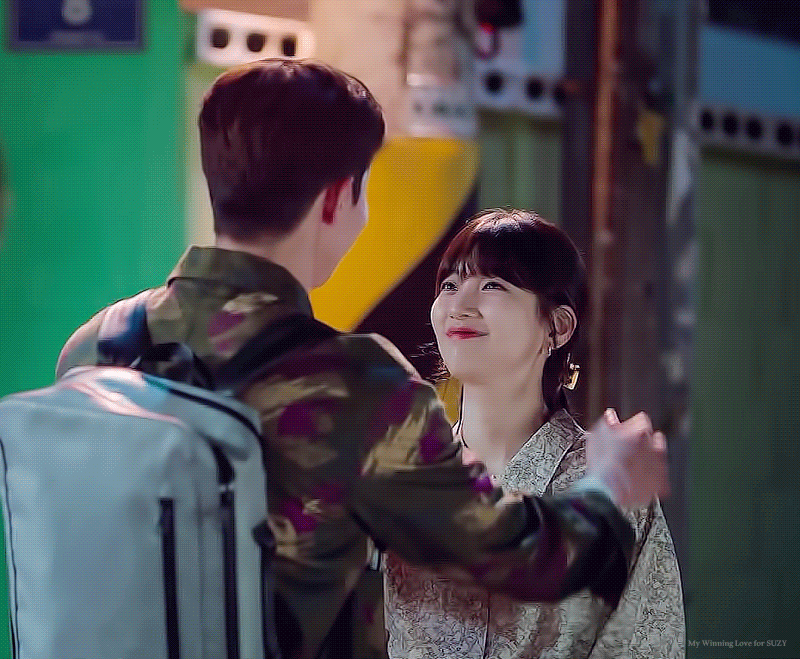 손으로 머리 쓰담쓰담 하는 도산이에 눈찡긋 하는 달미 개좋다 | 인스티즈