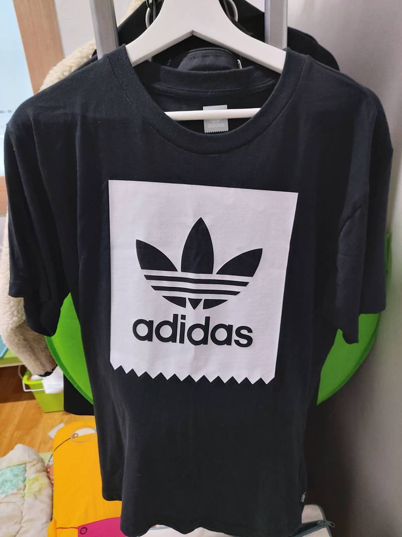 ✔아디다스 XL 반팔 티셔츠 판매합니다!✔ | 인스티즈