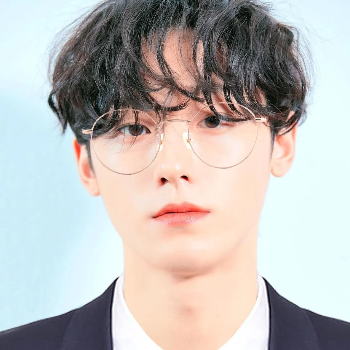 안경도 잘어울려... | 인스티즈