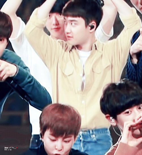 백개들 이때 멀리서 찍은 사진 누구 가지고 있는 사람 없엉??? | 인스티즈