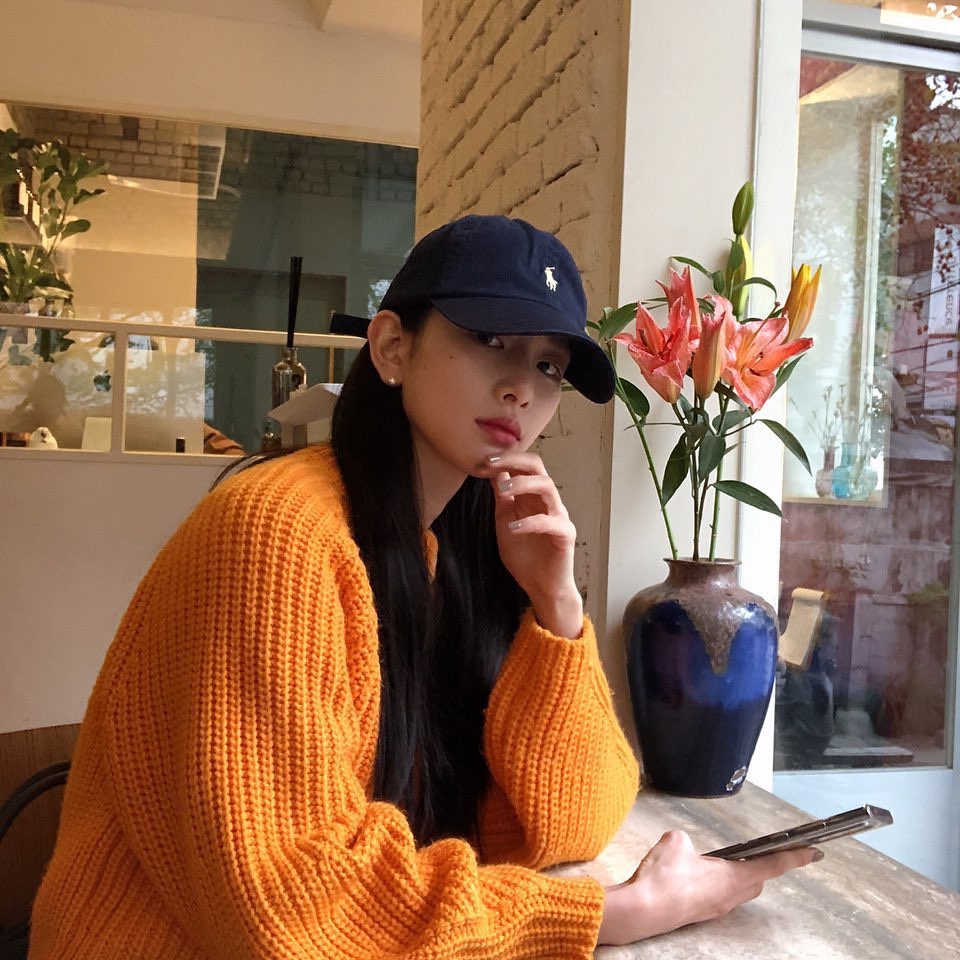 [잡담] 오랜만에 볼캡 설아 보자!!!!! 대체 집에 볼캡 몇 개일까... | 인스티즈