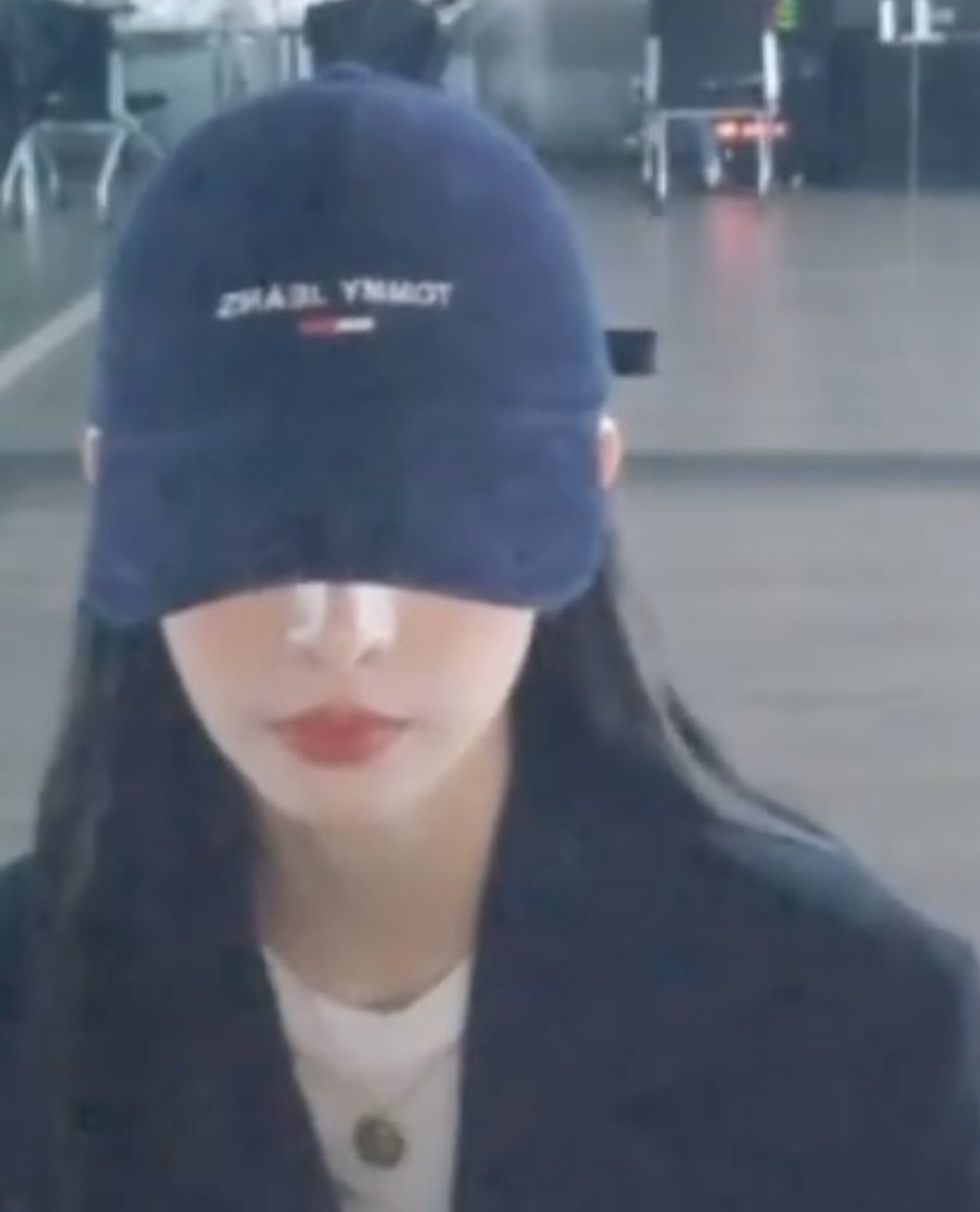 [잡담] 오랜만에 볼캡 설아 보자!!!!! 대체 집에 볼캡 몇 개일까... | 인스티즈