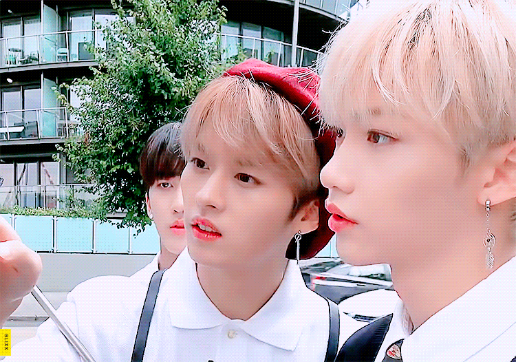 [잡담] 필릭스는 바닐라의 얼굴로 복근이 있다는게 안믿겨져 | 인스티즈