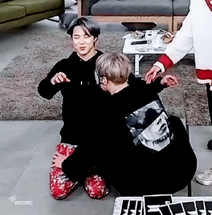 지민이 만지작하는 윤기 | 인스티즈