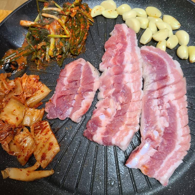 집에서 혼자 불판에 삼겹살🥓 | 인스티즈