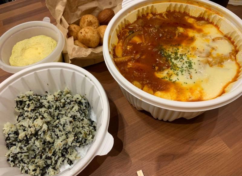 우리동네 파스타집 무슨 엽떡 담는 용기에 오네 - 인스티즈(instiz) 익명잡담 우리동네 파스타집 무슨 엽떡 담는 용기에 오네