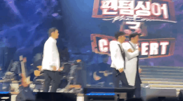 다른 사람 품에 앵겨있는 박기훈 ㅋㅋㅋㅋㅋ (with 타팀 싱어들) | 인스티즈