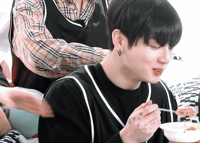 [잡담] 방탄 정국이 진짜 잘먹는데 이런애가 관리할땐 진짜 혹독하게 함.. | 인스티즈