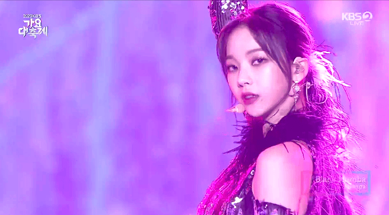 와 오늘 카리나 진짜 댑박이다 | 인스티즈