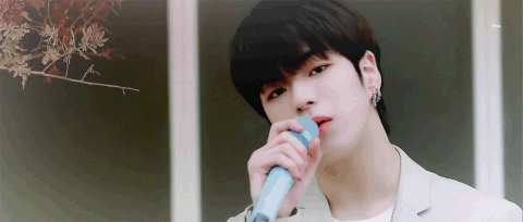 [잡담] 와이지 첫 길캐 데뷔남 그거 트레저 윤재혁....💎❤ | 인스티즈