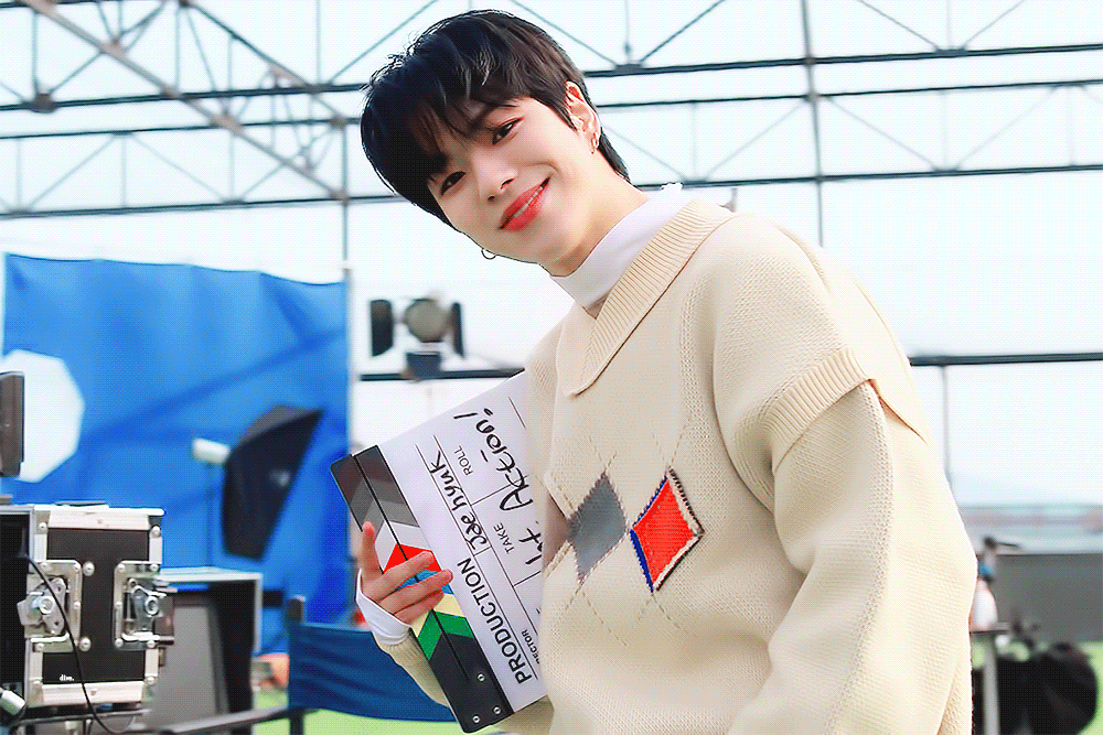 [잡담] 와이지 첫 길캐 데뷔남 그거 트레저 윤재혁....💎❤ | 인스티즈