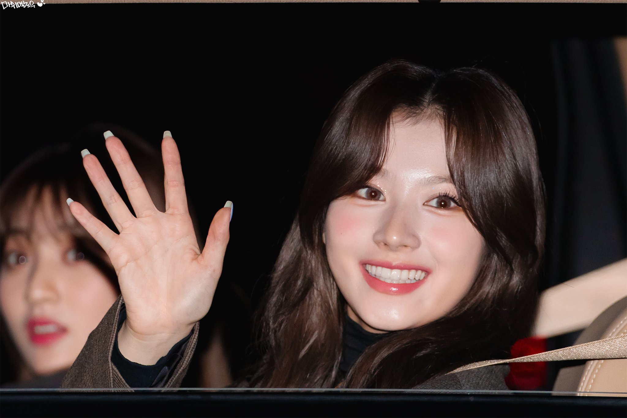 [잡담] 트와 사나 작년 레전드 퇴근길 사진 | 인스티즈