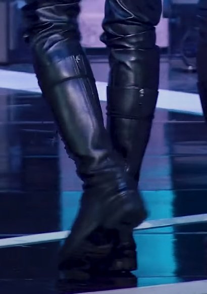 [잡담] 종아리가 너무 얇아서 롱부츠 헐렁한거 봐… | 인스티즈