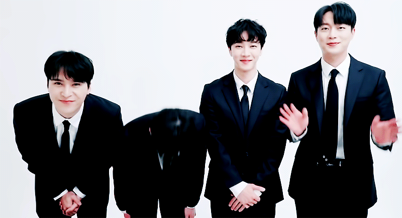 [잡담] 데뷔 2년만에 전원 군입대,4년만에 전원 완전체인 유일무이 그룹 하이라이트 | 인스티즈