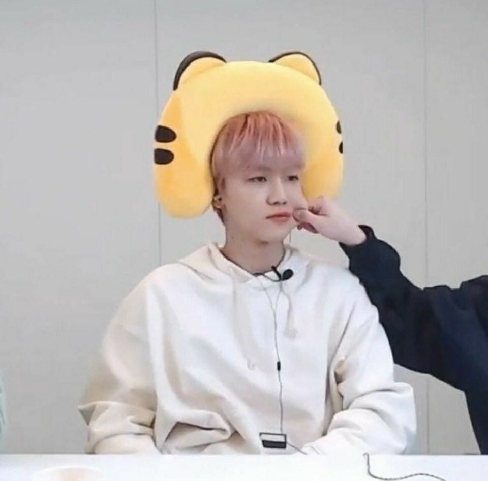 [잡담] 오늘 무대 찢은 아이돌의 평소 모습 | 인스티즈