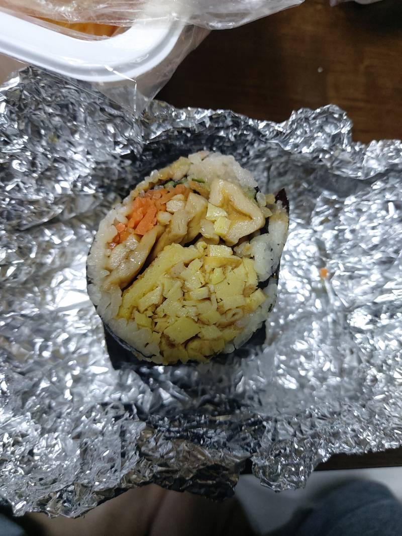 우리 동네 김밥집 김밥 봐봐... - 인스티즈(instiz) 푸드/음식 카테고리