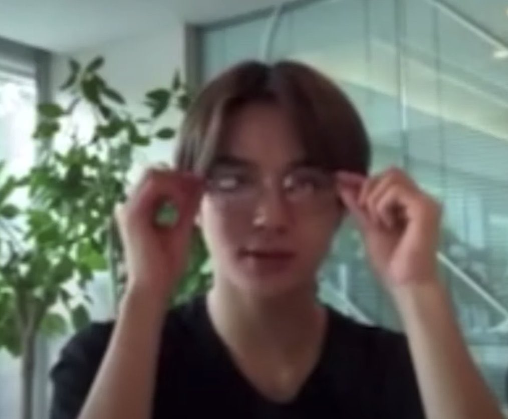 [잡담] 대학교에서 엮이면 안되는 아이돌 짤 공동 1위 | 인스티즈