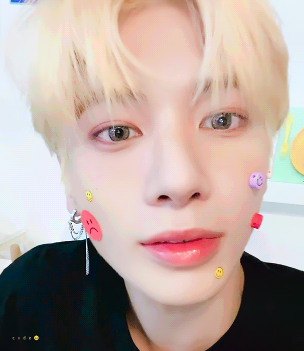 [잡담] 나는 정말 얘 이정도 각도에서 미치게 잘생겼다고 생각해... | 인스티즈