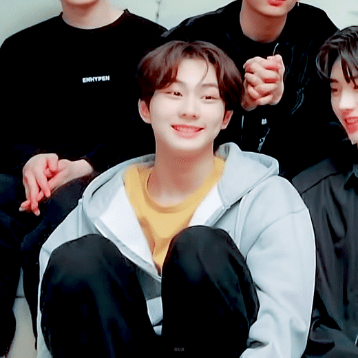 [잡담] 2n살 한국여성이 18살 아기고양이를 사랑한다면 어쩔 셈이지 | 인스티즈