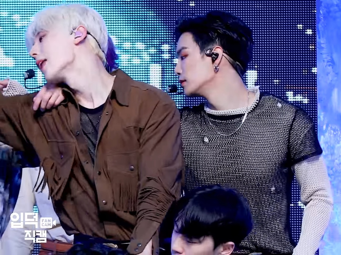 [잡담] 황민현뉴종현 귀족턱 | 인스티즈