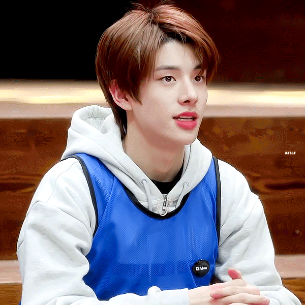 [잡담] 겁나 잘생긴 갓성인 남돌들 보고 가실? | 인스티즈