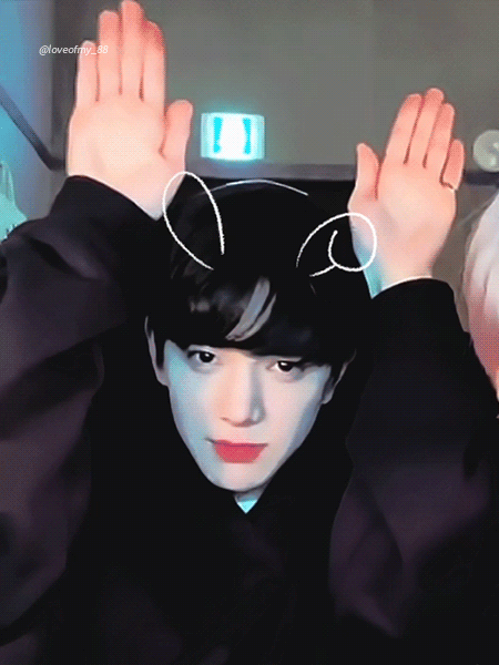 [잡담] 인기글에 얼굴 자랑글만 2개네 | 인스티즈