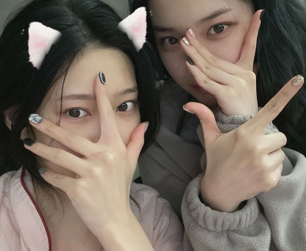 [잡담] 김민주 김채원 어딜 가든 응원해 사랑해 행복만 해라 아긔들 ㅜㅜ 💟 | 인스티즈